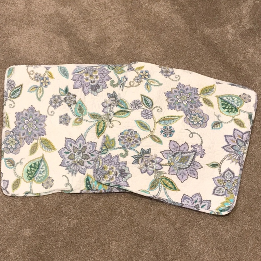 Set of 2 Valerie Bertinelli Pillow Cases